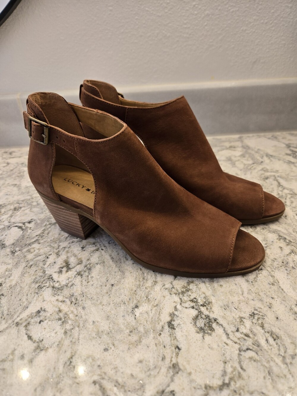 NWOT Lucky Brand Brown Suede Open-Toe Block Heel Booties Sz 10